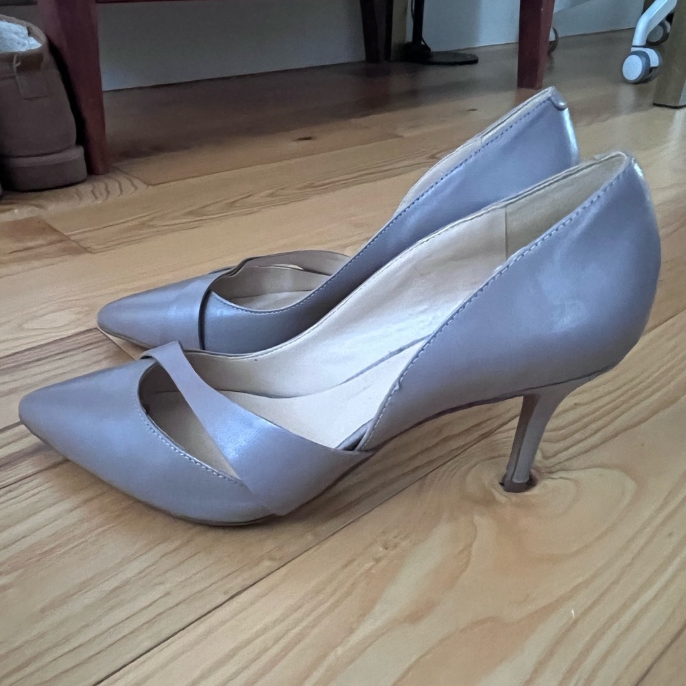 NINE WEST Taupe pumps - size 6 1/2